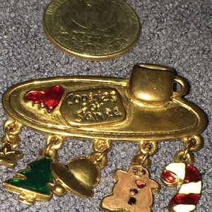 Vintage Christmas Pin